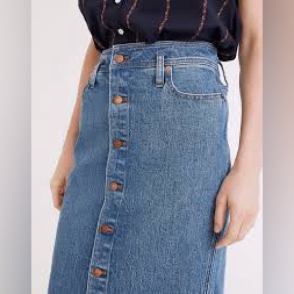 Madewell Dresses & Skirts - Madewell button down long denim skirt like new size 29